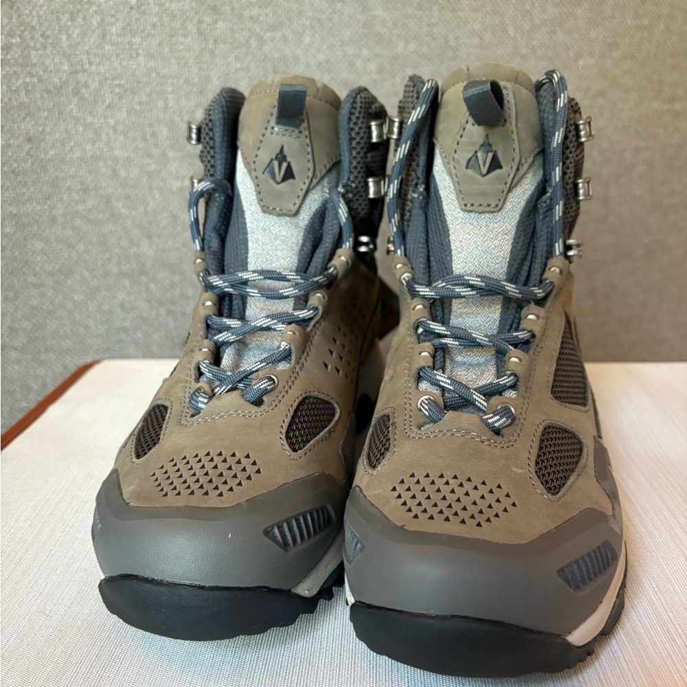Vasque Women’s Discontinued Breeze AT GTX Waterproof Hiking Boots